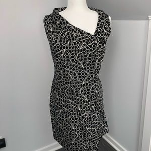 Very adorable Mod Zara dress, size L.